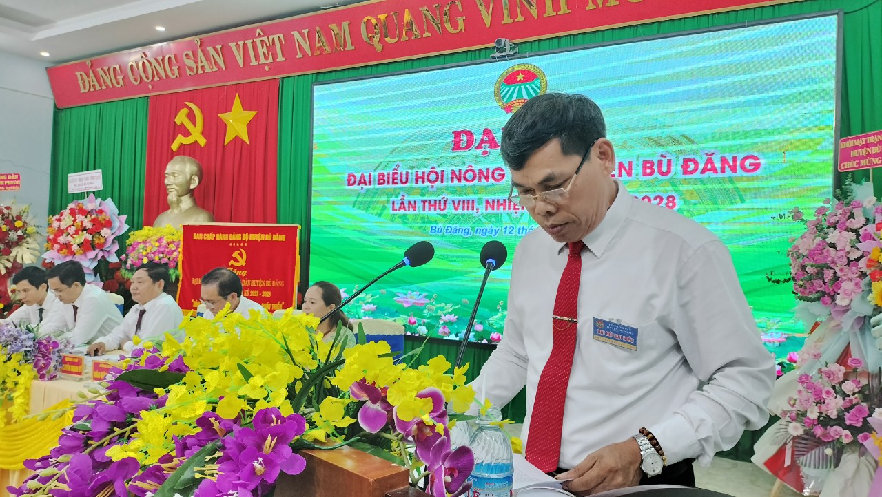 Phó Bí thư huyện ủy   Chủ tịch HĐND huyện Nguyễn Tấn Hồng phát biểu chỉ đạo đại hội