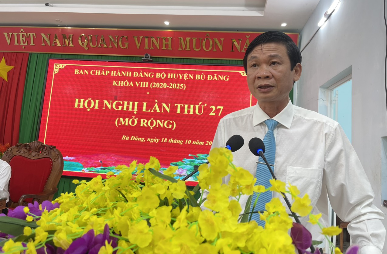 TUV, Bí thư Huyện uỷ Vũ Lương phát biểu khai mạc hội nghị