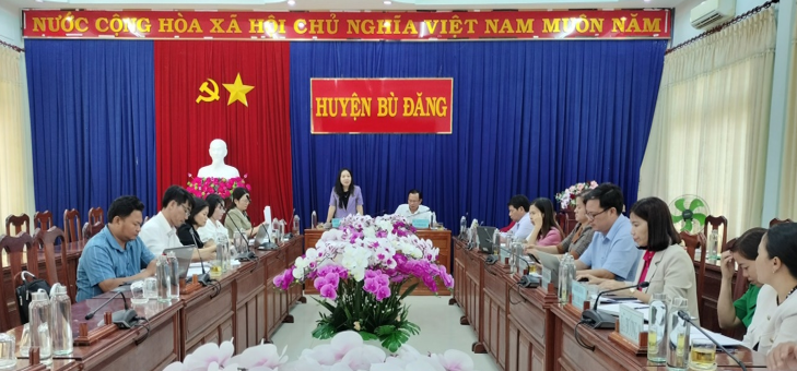 Đoàn Giám sát của Hội liên hiệp Phụ nữ tỉnh Bình Phước làm việc tại Bù Đăng