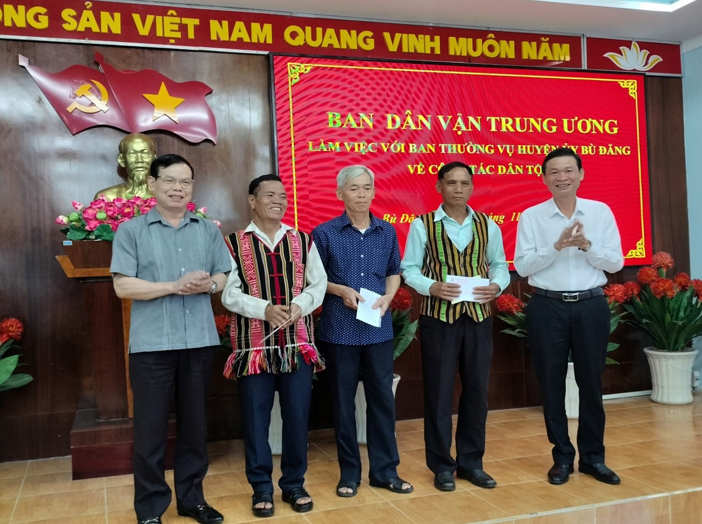 Ban Dân vận Trung ương khảo sát việc thực hiện công tác dân tộc tại huyện Bù Đăng