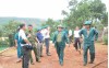 Bí thư tỉnh ủy Nguyễn Văn Lợi thăm người dân bị thiệt hại do mưa lũ ở Phú Sơn