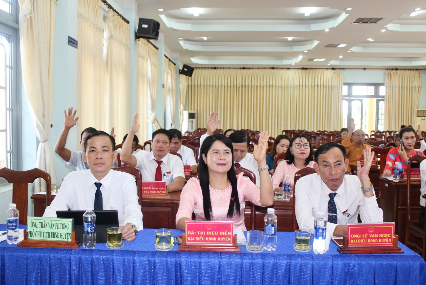 HĐND huyện Bù Đăng thông qua Nghị quyết chi đầu tư chương trình MTQG phát triển kinh tế - xã hội vùng đồng bào dân tộc thiểu số và miền núi.